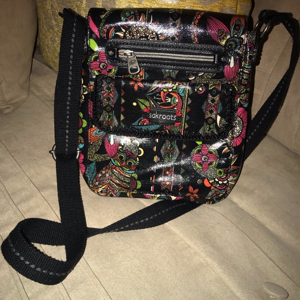 SakRoots Multi-Patten Crossbody